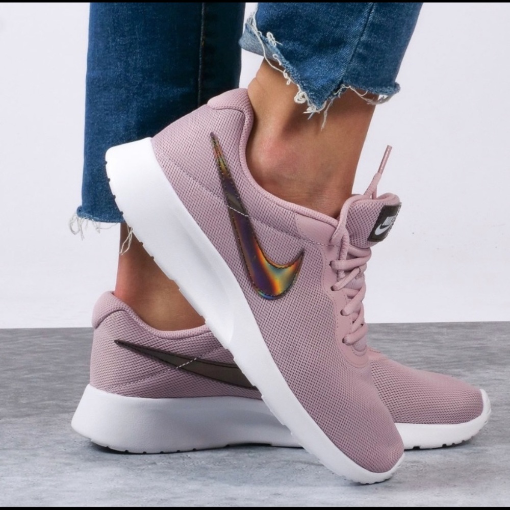 Nike Tanjun Plum Chalk